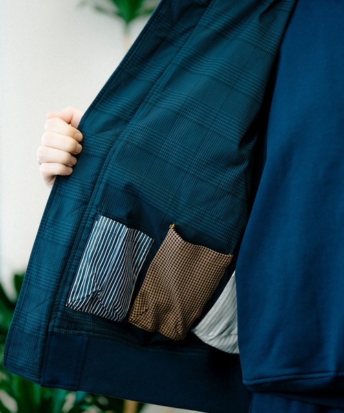 VANS（バンズ）の「HARAJUKU PUNK スウェット MA-1 ジャケット / Sweat MA-1 Jacket NAVY BLAZER VN000KETBO61（MA-1・メンズ・ブラック・LARGE）」の5枚目の写真