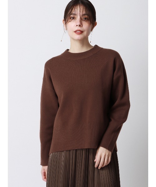 SUIT SQUARE（スーツスクエア）の「CHANTOWA コクーンシルエットプルオーバー 長袖 ウォッシャブル 無地（ニット/セーター・レディース・アイボリー系/パープル系/グレー系2/ブラウン系/グレー系1/ベージュ系・38(9号)）」の4枚目の写真