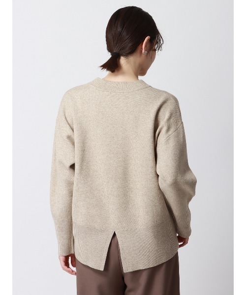 SUIT SQUARE（スーツスクエア）の「CHANTOWA コクーンシルエットプルオーバー 長袖 ウォッシャブル 無地（ニット/セーター・レディース・アイボリー系/パープル系/グレー系2/ブラウン系/グレー系1/ベージュ系・38(9号)）」の7枚目の写真