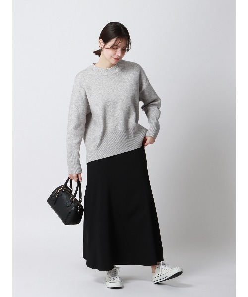 SUIT SQUARE（スーツスクエア）の「CHANTOWA コクーンシルエットプルオーバー 長袖 ウォッシャブル 無地（ニット/セーター・レディース・アイボリー系/パープル系/グレー系2/ブラウン系/グレー系1/ベージュ系・38(9号)）」の22枚目の写真