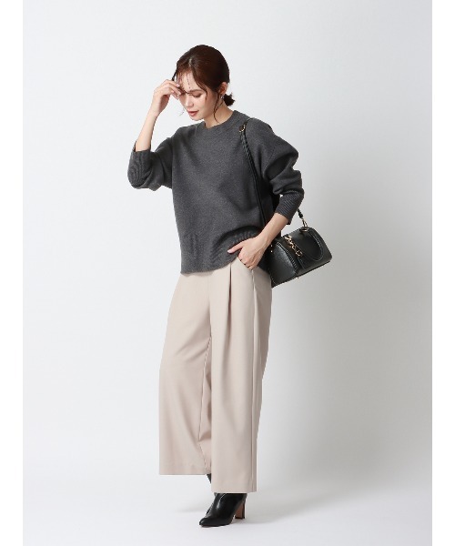 SUIT SQUARE（スーツスクエア）の「CHANTOWA コクーンシルエットプルオーバー 長袖 ウォッシャブル 無地（ニット/セーター・レディース・アイボリー系/パープル系/グレー系2/ブラウン系/グレー系1/ベージュ系・38(9号)）」の20枚目の写真