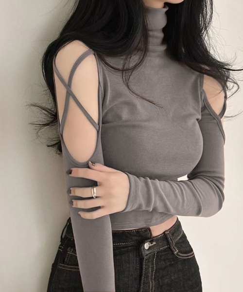semuse(セミューズ)の「オープンショルダークロップド丈ハイネックロンT(Tシャツ/カットソー・レディース・ブラウン/ブラック/ダークグレー/ホワイト・M/L)」の22枚目の写真
