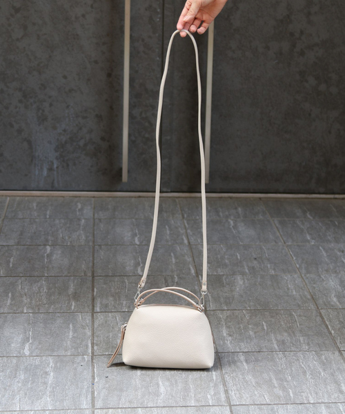 GIANNI CHIARINI(ジャンニ キアリーニ)の「【GIANNI CHIARINI/ジャンニ キアリーニ】ALIFA S アリファ レザーミニショルダーバッグ(ショルダーバッグ・レディース・グレイッシュベージュ/アイボリー/ブラック・フリー)」の19枚目の写真