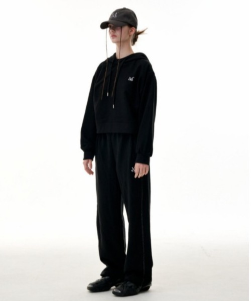 MUCENT(ムセント)の「◇MUCENT◇ブランド直輸入正規品/MUCENT アーク バック ロゴ フーディー MUCENT ARC BACK LOGO HOODIE(パーカー・レディース・ホワイト/ブラック/グレー・M/L)」の7枚目の写真