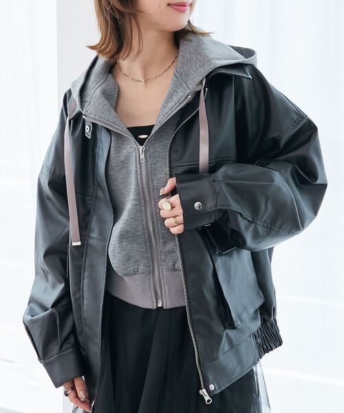 MAJESTIC LEGON(マジェスティックレゴン)の「ヴィンテージライク合皮ブルゾン(ブルゾン・レディース・ブラウン/ブラック系その他2/ブラック・MEDIUM)」の22枚目の写真