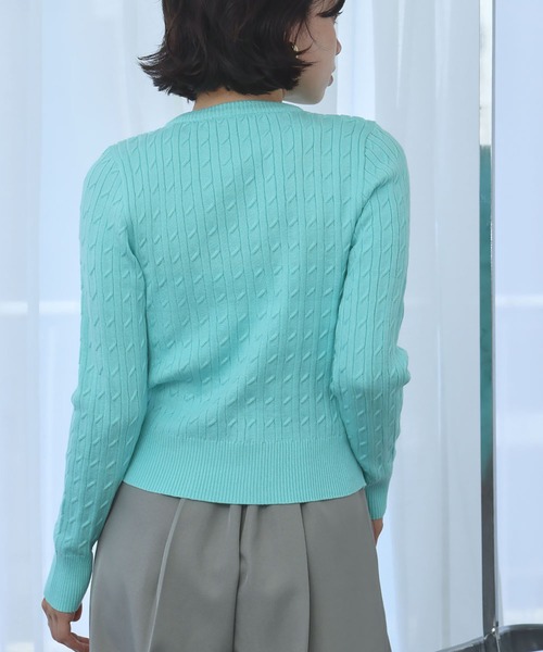 Ampirula（アンピルーラ）の「ケーブル編み ショート丈 ニットカーディガン（カーディガン/ボレロ・レディース・レッド/ブルー/ブラック・FREE）」の7枚目の写真