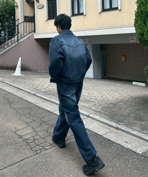 Chikashitsu +（チカシツプラス）の「【Chikashitsu +】semi wide denim pants 2 / 【チカシツプラス】セミワイドデニムパンツ2（デニムパンツ・メンズ・ブラック/ブルー・M/S）」の5枚目の写真
