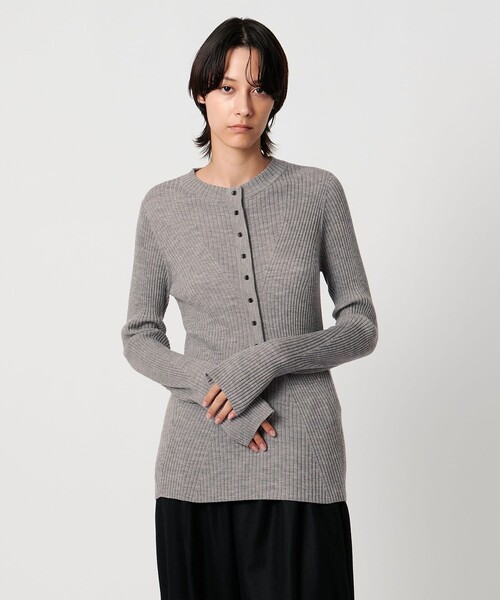 AEWEN MATOPH（イウエン マトフ）の「＜AEWEN MATOPH＞ウールリブヘンリーネック ニットプルオーバー（ニット/セーター・レディース・ライトグレー/ライラック/ブラック・FREE）」の3枚目の写真