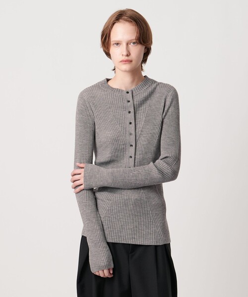 AEWEN MATOPH（イウエン マトフ）の「＜AEWEN MATOPH＞ウールリブヘンリーネック ニットプルオーバー（ニット/セーター・レディース・ライトグレー/ライラック/ブラック・FREE）」の15枚目の写真