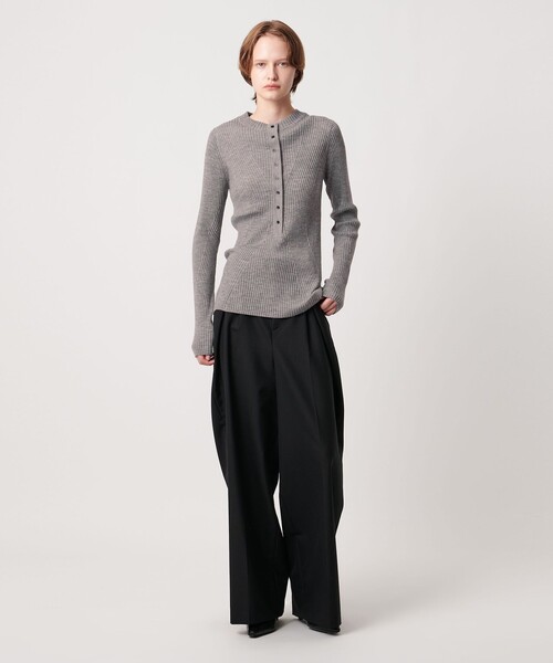 AEWEN MATOPH（イウエン マトフ）の「＜AEWEN MATOPH＞ウールリブヘンリーネック ニットプルオーバー（ニット/セーター・レディース・ライトグレー/ライラック/ブラック・FREE）」の21枚目の写真