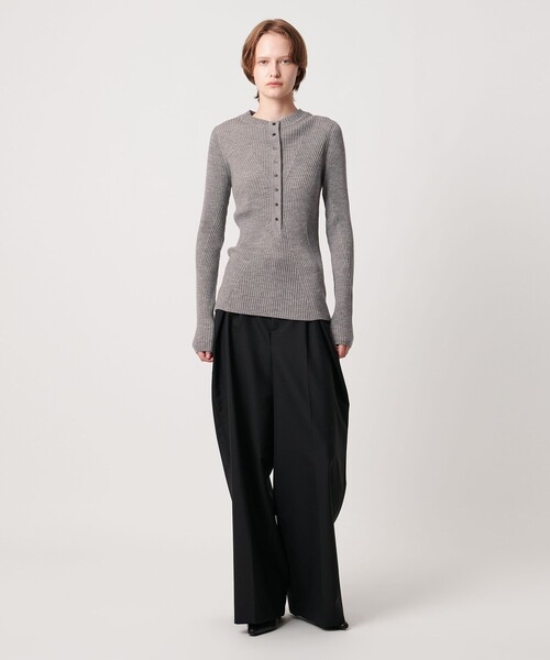 AEWEN MATOPH（イウエン マトフ）の「＜AEWEN MATOPH＞ウールリブヘンリーネック ニットプルオーバー（ニット/セーター・レディース・ライトグレー/ライラック/ブラック・FREE）」の19枚目の写真