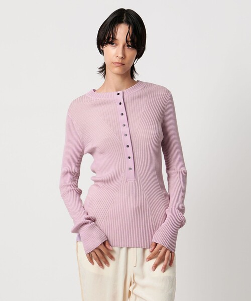 AEWEN MATOPH（イウエン マトフ）の「＜AEWEN MATOPH＞ウールリブヘンリーネック ニットプルオーバー（ニット/セーター・レディース・ライトグレー/ライラック/ブラック・FREE）」の22枚目の写真