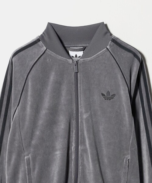 adidas Originals（アディダスオリジナルス）の「＜adidas Originals＞ベロア トラックトップ（ジャージ・レディース・ダークグレー/ブラック・M）」の16枚目の写真
