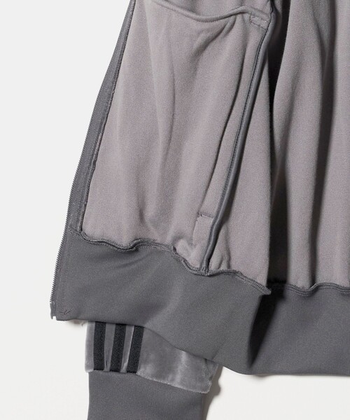 adidas Originals（アディダスオリジナルス）の「＜adidas Originals＞ベロア トラックトップ（ジャージ・レディース・ダークグレー/ブラック・M）」の11枚目の写真