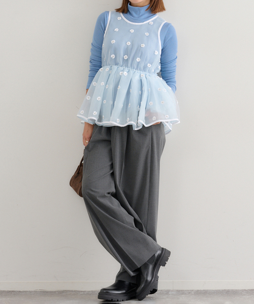 U by SPICK&SPAN（ユーバイスピックアンドスパン）の「フラワースパンコールブラウス（シャツ/ブラウス・レディース・サックスブルー/ホワイト・FREE）」の22枚目の写真