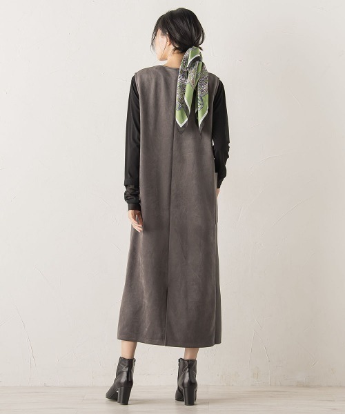 Droite lautreamont（ドロワットロートレアモン）の「マシュマロスウェードワンピース≪手洗い可能≫（ワンピース・レディース・ベージュ/チャコールグレー・M/S）」の15枚目の写真