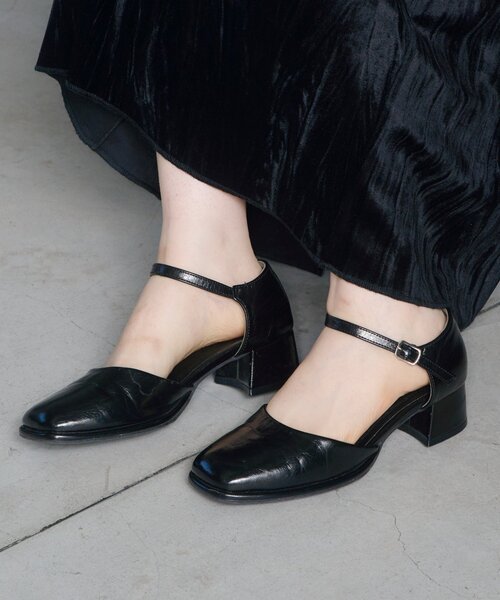 Kastane（カスタネ）の「【オケージョン対応】スクエアストラップパンプス（パンプス・レディース・ブラウン/ブラック・38/39/36/37）」の2枚目の写真