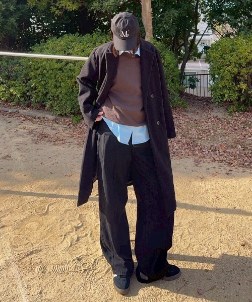 INTER FACTORY（インターファクトリー）の「kurumi フィンガーホール Vネックニット（ニット/セーター・レディース・ブラウン/ブラック・FREE）」の12枚目の写真