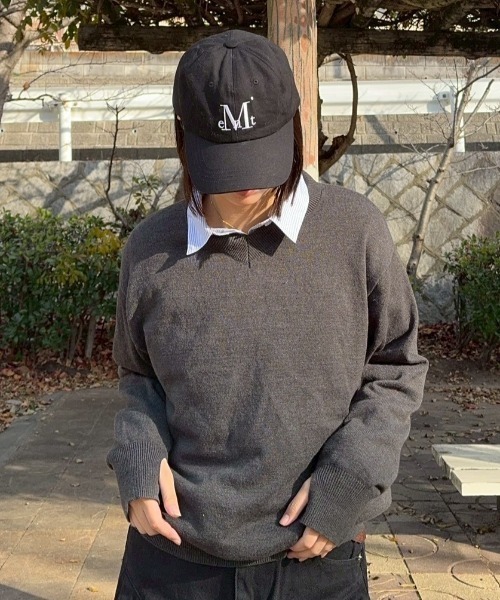 INTER FACTORY（インターファクトリー）の「kurumi フィンガーホール Vネックニット（ニット/セーター・レディース・ブラウン/ブラック・FREE）」の8枚目の写真