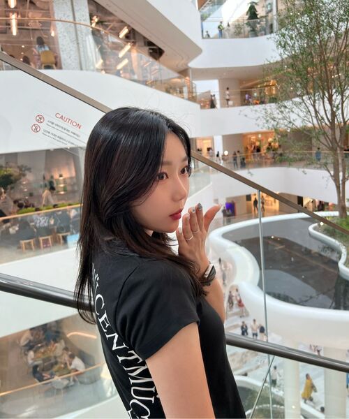 MUCENT(ムセント)の「シグネチャーバックラウンド円形ロゴクロップ半袖Tシャツ(ブラック)(Tシャツ/カットソー・レディース・その他・FREE)」の4枚目の写真