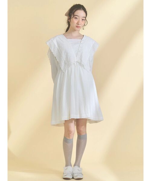 merry jenny(メリージェニー)の「お花いっぱいフラットスニーカー(スニーカー・レディース・オフホワイト/ブラック・LARGE/MEDIUM)」の15枚目の写真
