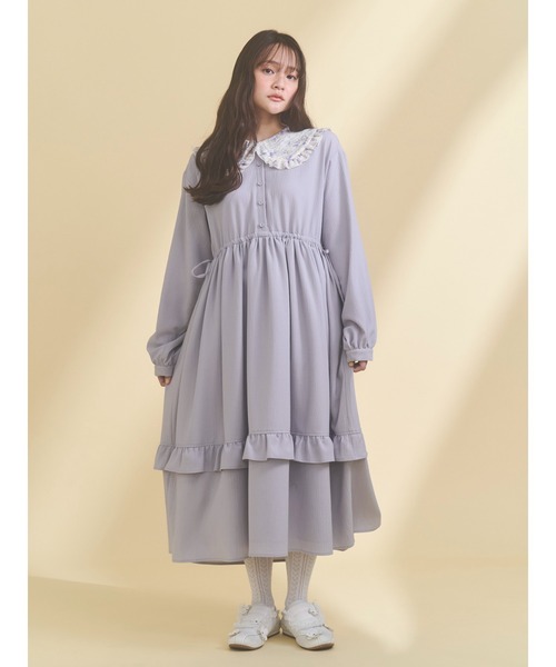 merry jenny(メリージェニー)の「お花いっぱいフラットスニーカー(スニーカー・レディース・オフホワイト/ブラック・LARGE/MEDIUM)」の3枚目の写真