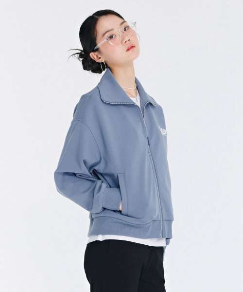 CHASECULT(チェイスカルト)の「レディースレタリンググラフィックカラージップアップ-CARG4361B0N(パーカー・レディース・ブルー・85/90)」の4枚目の写真