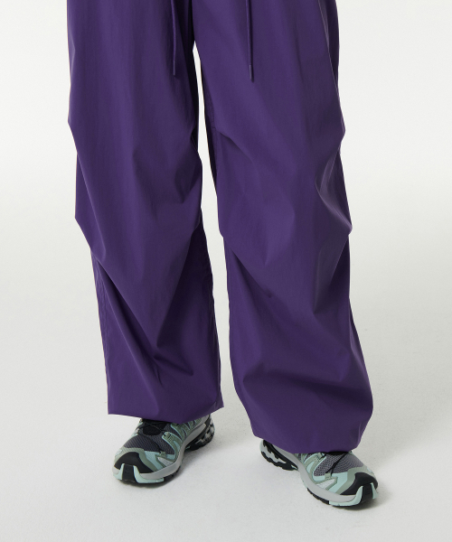 MUSINSA STANDARD WOMAN（ムシンサスタンダードウーマン）の「ウィメンズパラシュートパンツ[パープル]（スウェットパンツ・レディース・その他・30/24/26/28/22）」の8枚目の写真