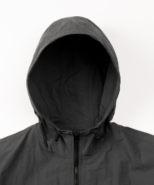 TOFFEE(トフィー)の「ライトウェイトウィンドジャンパー(CHARCOAL)(ナイロンジャケット・メンズ・その他・MEDIUM/LARGE/X-LARGE)」の3枚目の写真