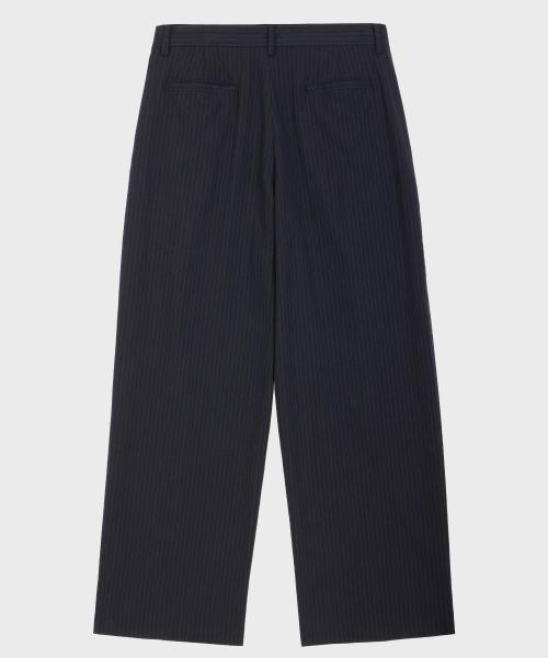 GLW(ジーエルダブリュ)の「ツータックワイドストライプスラックスネイビー(スラックス・レディース・その他・LARGE/SMALL/MEDIUM)」の10枚目の写真
