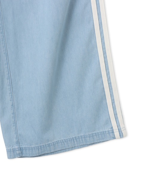 adidas(アディダス)の「adidas SUMMER GLOW DENIM WIDE LEG PANTS / アディダス サマーグロー デニム ワイド レッグ パンツ(デニムパンツ・レディース・ライトブルー・L/M/S)」の6枚目の写真