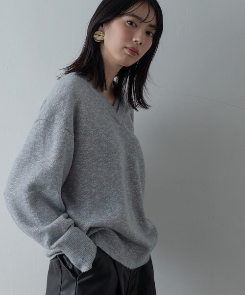 GALLEST(ギャレスト)の「【再入荷】レイヤーネックメランジラメニット(ニット/セーター・レディース・ブラック系8/キャメル/サックスブルー系8/ピンク系・34/38)」の22枚目の写真