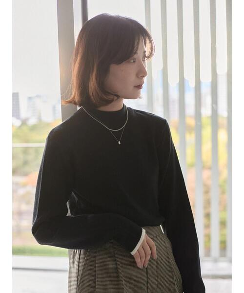 Samansa Mos2 blue（サマンサモスモスブルー）の「【Hug knit】リブハイネックプルオーバー（ニット/セーター・レディース・グリーン/ブラック/ホワイト/オフホワイト/トップグレー・F）」の4枚目の写真