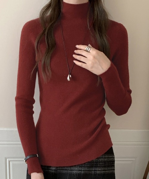 DAY CLOSET(デイ クローゼット)の「【大人の細魅せ上品ニット】長袖きれいめベーシックハイネックニットトップス レディース(ニット/セーター・レディース・アイボリー/ブラック/ワインレッド/キナリ/ダークグレー/グレー・FREE)」の6枚目の写真