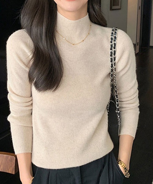 DAY CLOSET(デイ クローゼット)の「【大人の細魅せ上品ニット】長袖きれいめベーシックハイネックニットトップス レディース(ニット/セーター・レディース・アイボリー/ブラック/ワインレッド/キナリ/ダークグレー/グレー・FREE)」の13枚目の写真