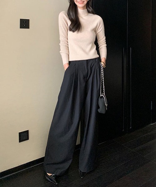 DAY CLOSET(デイ クローゼット)の「【大人の細魅せ上品ニット】長袖きれいめベーシックハイネックニットトップス レディース(ニット/セーター・レディース・アイボリー/ブラック/ワインレッド/キナリ/ダークグレー/グレー・FREE)」の14枚目の写真