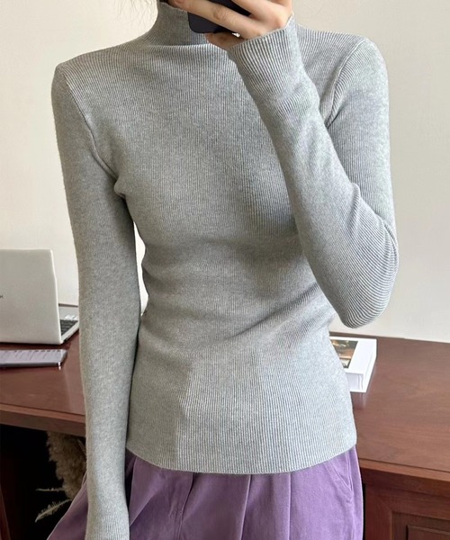 DAY CLOSET(デイ クローゼット)の「【大人の細魅せ上品ニット】長袖きれいめベーシックハイネックニットトップス レディース(ニット/セーター・レディース・アイボリー/ブラック/ワインレッド/キナリ/ダークグレー/グレー・FREE)」の20枚目の写真
