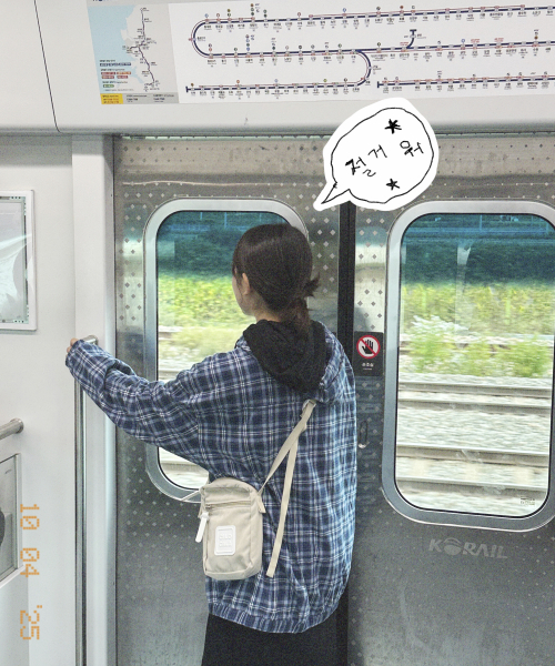 LETTERCOMO(レテルコモ)の「アウルチェックフードパーカーウィンドブレーカー ジャケット ダークブルー(ナイロンジャケット・レディース・その他・SMALL/MEDIUM/LARGE/X-LARGE)」の17枚目の写真