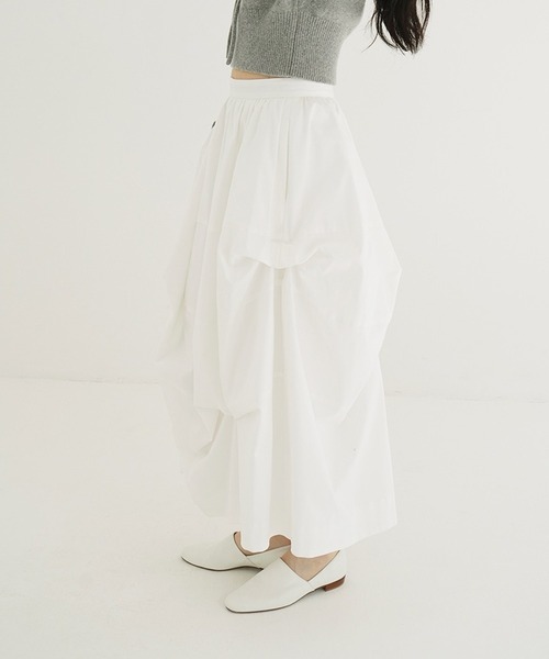 CLANE(クラネ)の「TUCKING VOLUME SKIRT(スカート・レディース・ブラック/ホワイト・1/2/0)」の2枚目の写真