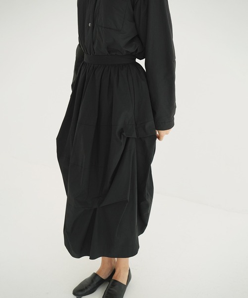 CLANE(クラネ)の「TUCKING VOLUME SKIRT(スカート・レディース・ブラック/ホワイト・1/2/0)」の9枚目の写真