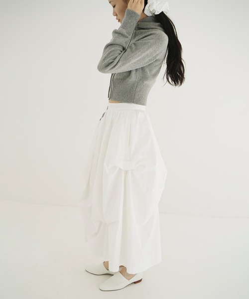 CLANE(クラネ)の「TUCKING VOLUME SKIRT(スカート・レディース・ブラック/ホワイト・1/2/0)」の4枚目の写真