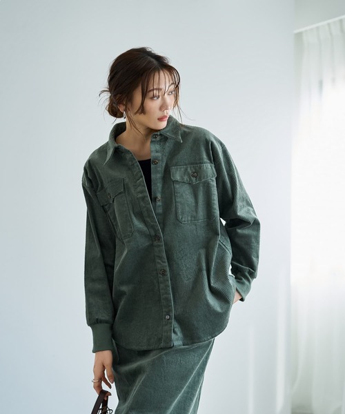 STYLE DELI（スタイルデリ）の「【セットアップ対応】コーデュロイシャツジャケット（シャツ/ブラウス・レディース・アイボリー/ブルー/グリーン・FREE）」の4枚目の写真