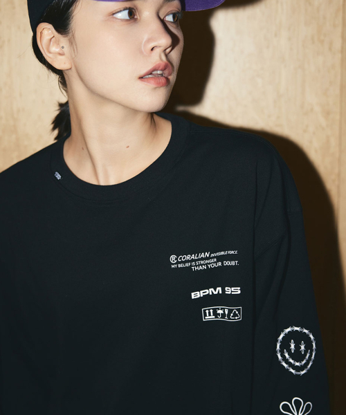 CORALIAN(コラリアン)の「タイポグラフィック長袖コットンTシャツブラック(Tシャツ/カットソー・レディース・その他・S/M/L/2XL/XL/4XL/5XL/XS/3XL)」の3枚目の写真