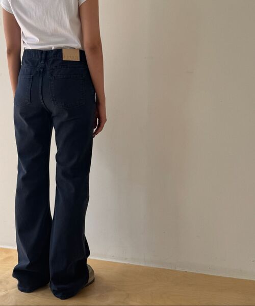 LEVAR（レバー）の「Relaxed Boots Cut Denim - Black（デニムパンツ・レディース・その他・M-Long/S-Long/S-Short/M-Short/XS-Short/XS-Long）」の3枚目の写真