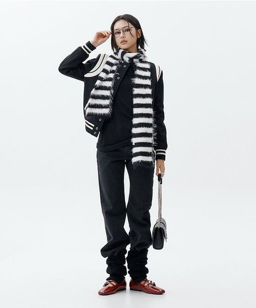 LEVAR（レバー）の「Relaxed Boots Cut Denim - Black（デニムパンツ・レディース・その他・M-Long/S-Long/S-Short/M-Short/XS-Short/XS-Long）」の2枚目の写真