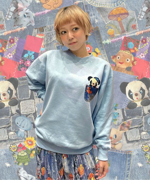KawaeKayo（カワエカヨ）の「デニムポケット トレーナー（スウェット・レディース・ブルー/レッド/ブラック/ホワイト・XL/M）」の4枚目の写真