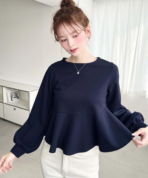 moment+(モーメントプラス)の「しわになりにくい長袖ストレッチジョーゼットペプラムTブラウス(Tシャツ/カットソー・レディース・ブラック/ネイビー/オフホワイト・M)」の3枚目の写真
