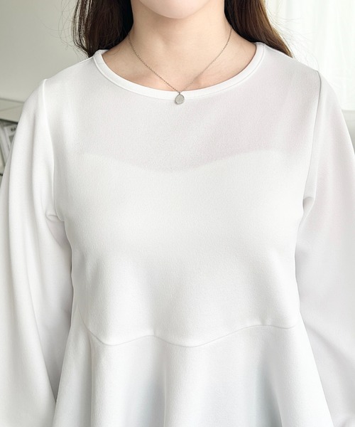 moment+(モーメントプラス)の「しわになりにくい長袖ストレッチジョーゼットペプラムTブラウス(Tシャツ/カットソー・レディース・ブラック/ネイビー/オフホワイト・M)」の9枚目の写真