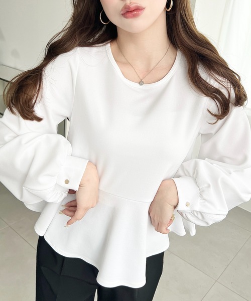 moment+(モーメントプラス)の「しわになりにくい長袖ストレッチジョーゼットペプラムTブラウス(Tシャツ/カットソー・レディース・ブラック/ネイビー/オフホワイト・M)」の11枚目の写真