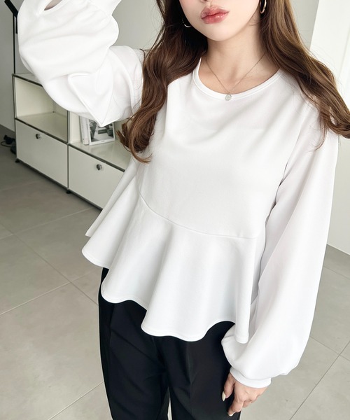 moment+(モーメントプラス)の「しわになりにくい長袖ストレッチジョーゼットペプラムTブラウス(Tシャツ/カットソー・レディース・ブラック/ネイビー/オフホワイト・M)」の12枚目の写真